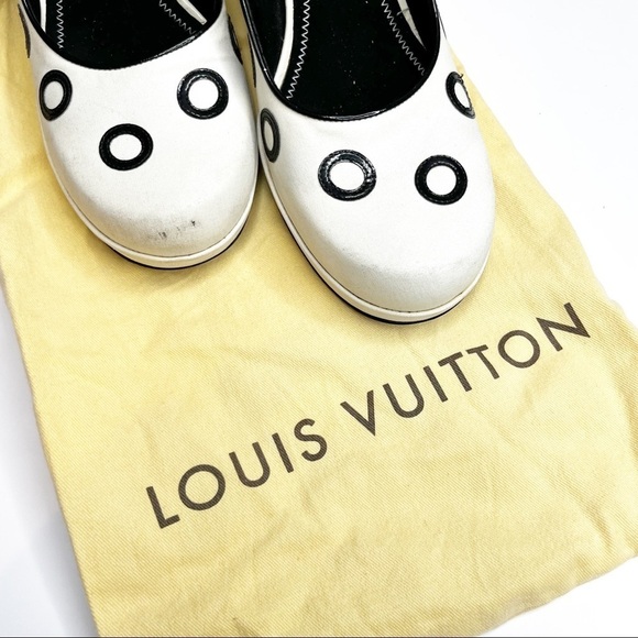 Louis Vuitton | Linen Chunky Heels - Picture 2 of 8